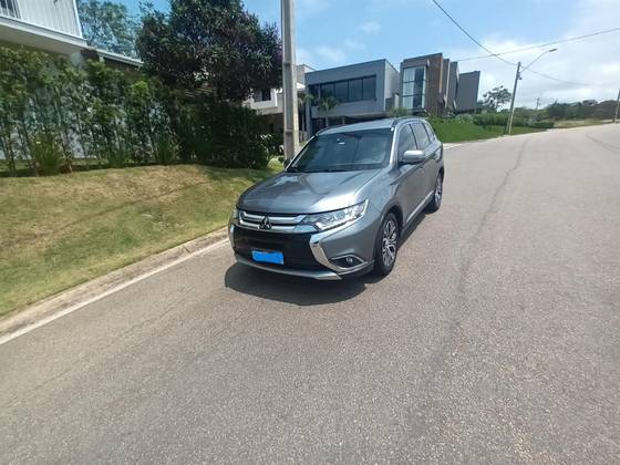 MITSUBISHI OUTLANDER 3.0 GT 4X4 V6 24V GASOLINA 4P AUTOMÁTICO